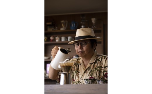 世界のハイクオリティコーヒー 2種×200g おまかせ定期便（3か月連続お届け）（豆のまま）