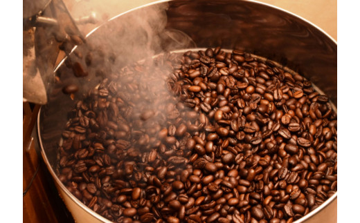 世界のハイクオリティコーヒー 2種×200g おまかせ定期便（6か月連続お届け）（豆のまま）