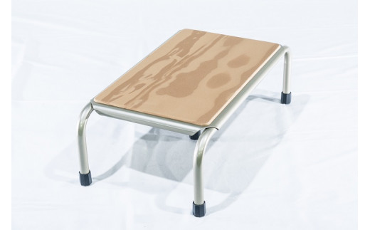 手軽にお部屋で有酸素運動！ガッチリ昇降運動台20cm