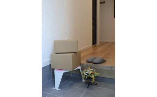 ステップデルタ　オフホワイト