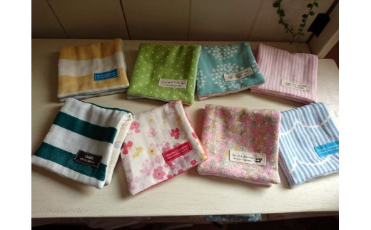 国産6重ガーゼとダブルガーゼをあわせた長方形タイプのハンカチ10枚セット