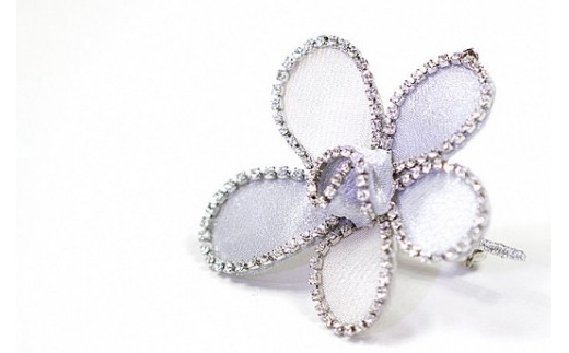 シルバーキュートリーコサージュ