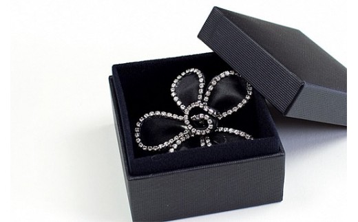 ブラックキュートリーコサージュ