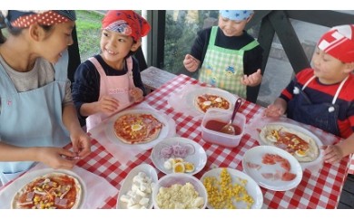 フレッシュチーズたっぷりのピザ作り体験をしませんか！！