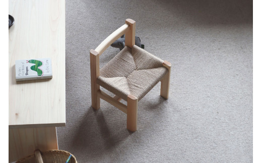 ファニファニの国産ヒノキ　子供イスと机　sol&will