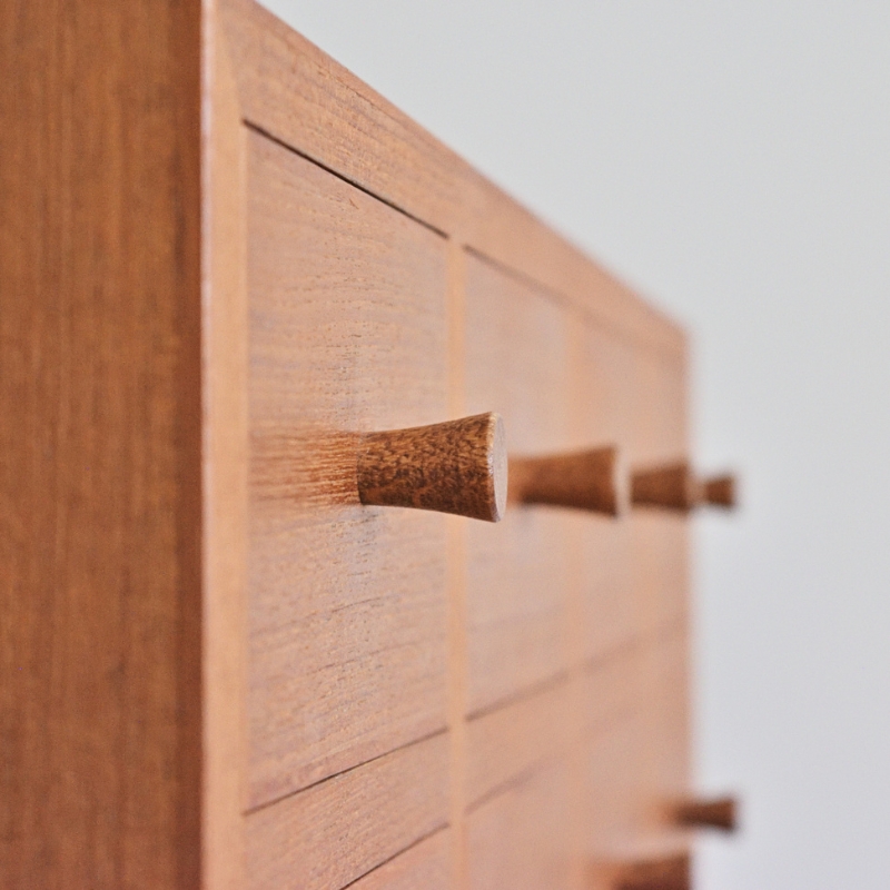 ãã§ã¹ã ã€ã³ããªã¢ é貚 æ¥çšå