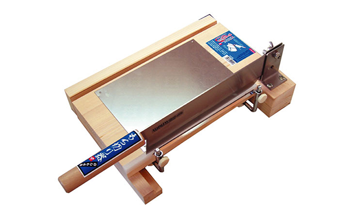 のしもちのカットに大変便利　“もち切り器(中)” 雑貨 日用品