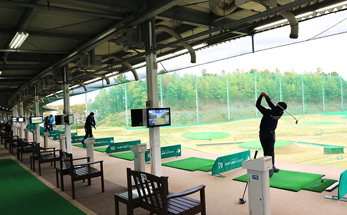 樫山ゴルフランド 練習場 利用券 20,000円分[ ゴルフ 打ちっぱなし ] チケット 自然 天然芝 ゴルフ練習場 打席 トップトレーサー レンジ 軌跡 飛距離 計測 練習モード 仮想体験 