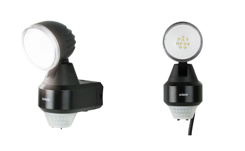 大進 センサーライト1灯式 コンセント DLA-N4T100 防犯ライト 100V 防雨 屋外 人感センサー 4939736902196