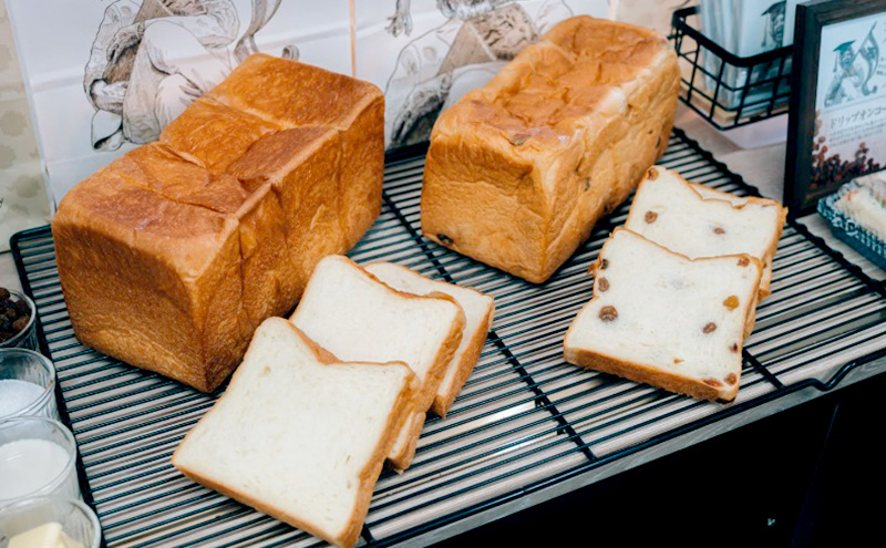 プレーン食パン2斤＆サンマスカットレーズン食パン1.5斤