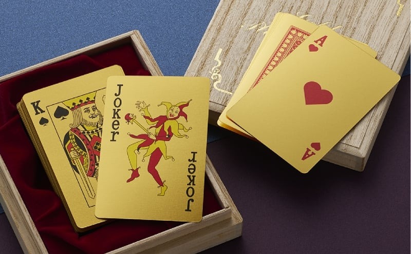 【いよいよ登場！】三田市ふるさと納税限定企画　『純金招福トランプ』　黒いジョーカー [3d28bae300076]0325