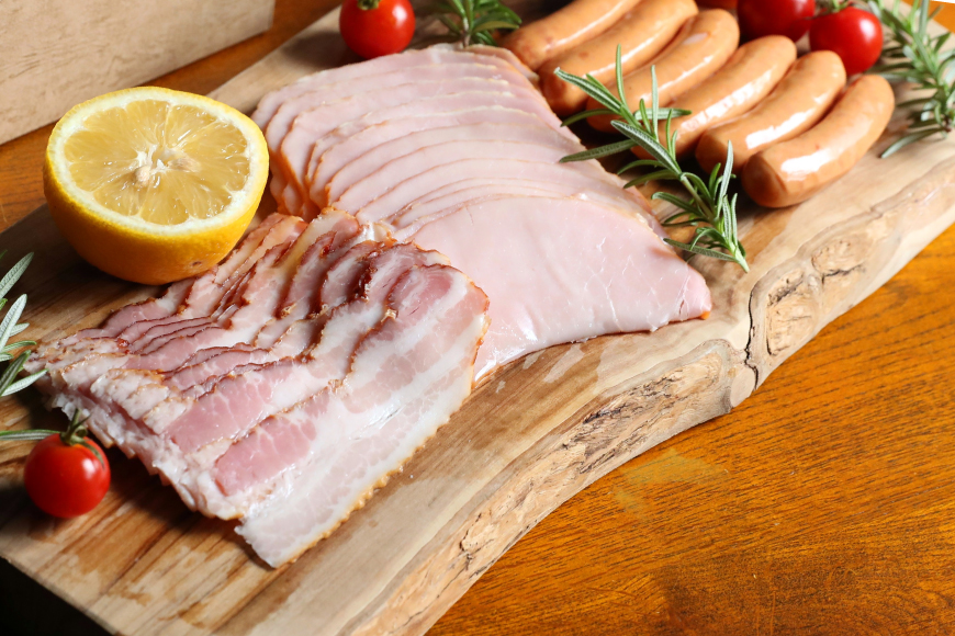 神戸牛 三田屋総本家 ギフト セット ハム ウインナー ベーコン 神戸ビーフ HNK-10 [アピデ 兵庫県 三田市 3d28bga670002] 三田屋 詰め合わせ 肉 牛肉 焼肉 ビーフ ウインナー ハム ベーコン 神戸ビーフ