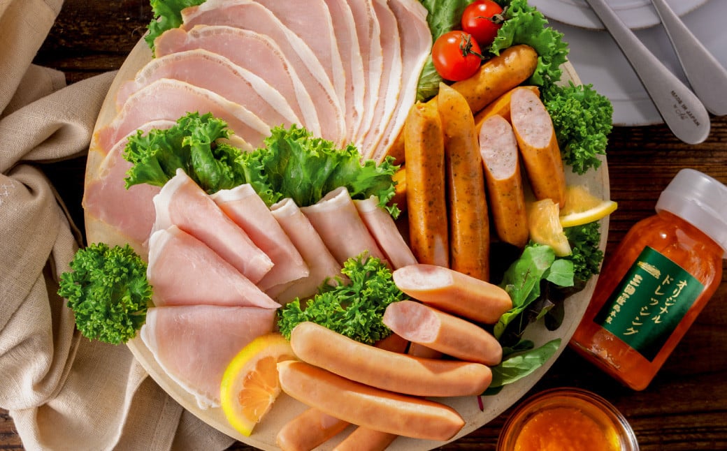 三田屋総本家 ハム ウインナー 詰め合わせ セット ( ロースハム / 白いハム / ブラボーウインナー / チューリンガーウインナー / ドレッシング ) 三田屋総本家 三田屋ハム 三田ハム はむ ソーセージ ギフト お祝い 贈答品 [3d28bae570003]