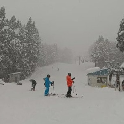 ハイパーボウル東鉢スキー場NO.1★親子リフトセット券【大人リフト1日券+小学生リフト1日券】【1366190】