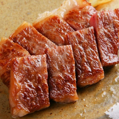 神戸ビーフ　不揃いのサイコロステーキ　600g　YBDS3【配送不可地域：離島】【1340607】