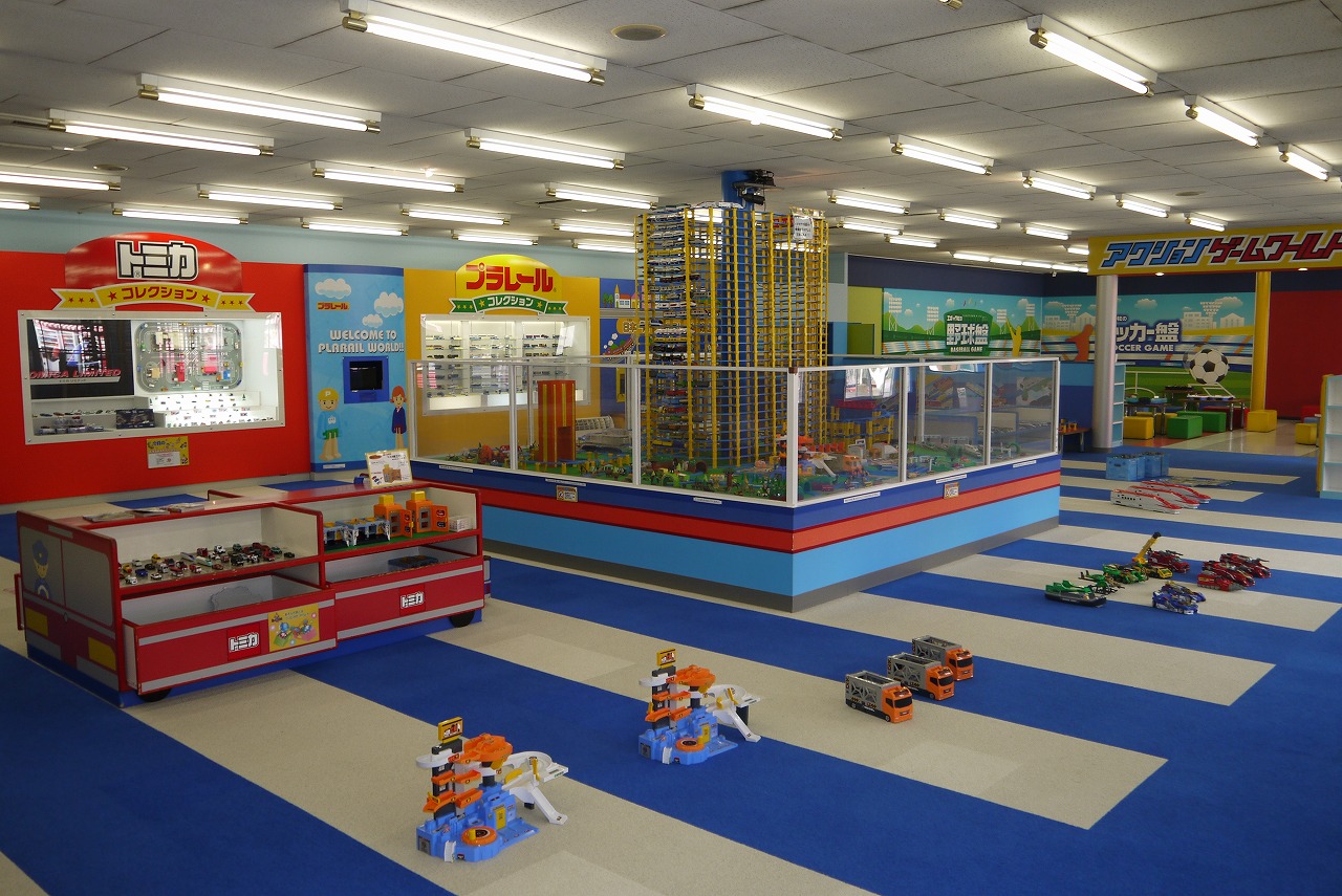 東条湖おもちゃ王国 キングフリーパス（小人1名）[遊園地 プール チケット 入場券 優待券 関西 兵庫県 加東市] 