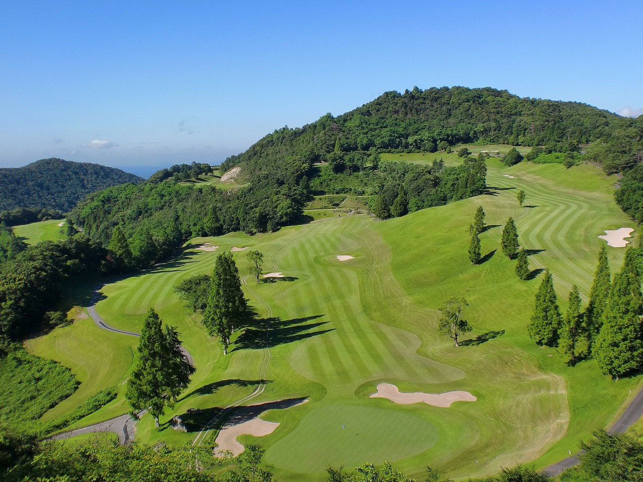 吉川ロイヤルGC 平日 1組4名様 プレー券 ＆ 宿泊券 [ ゴルフ 加東市 兵庫県 関西 ゴルフ場 ] ゴルフ場利用権