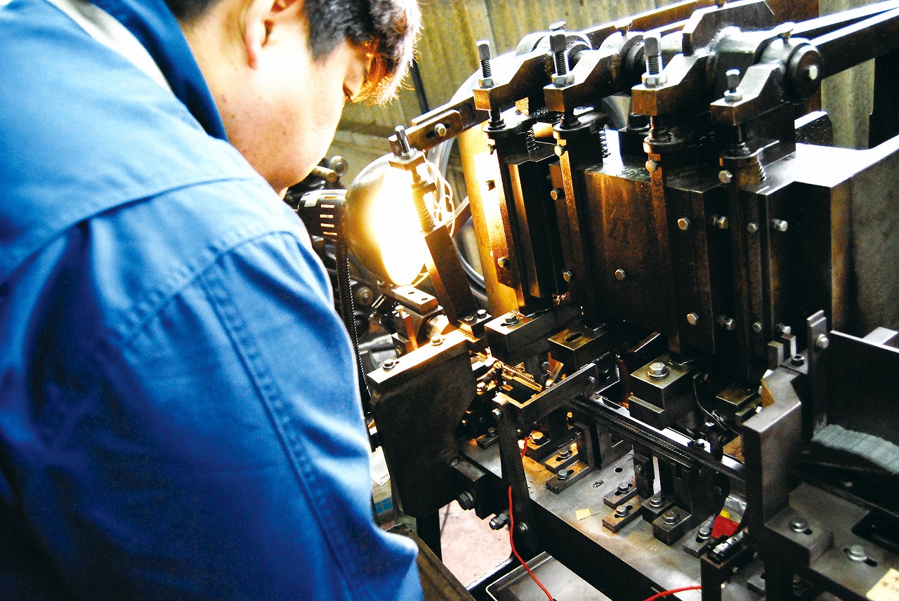 もりげん(MORIGEN)　釣針　超人カレイ　8枚セット(13号/各色2枚・14号/各色2枚)　釣り針 釣り カレイ