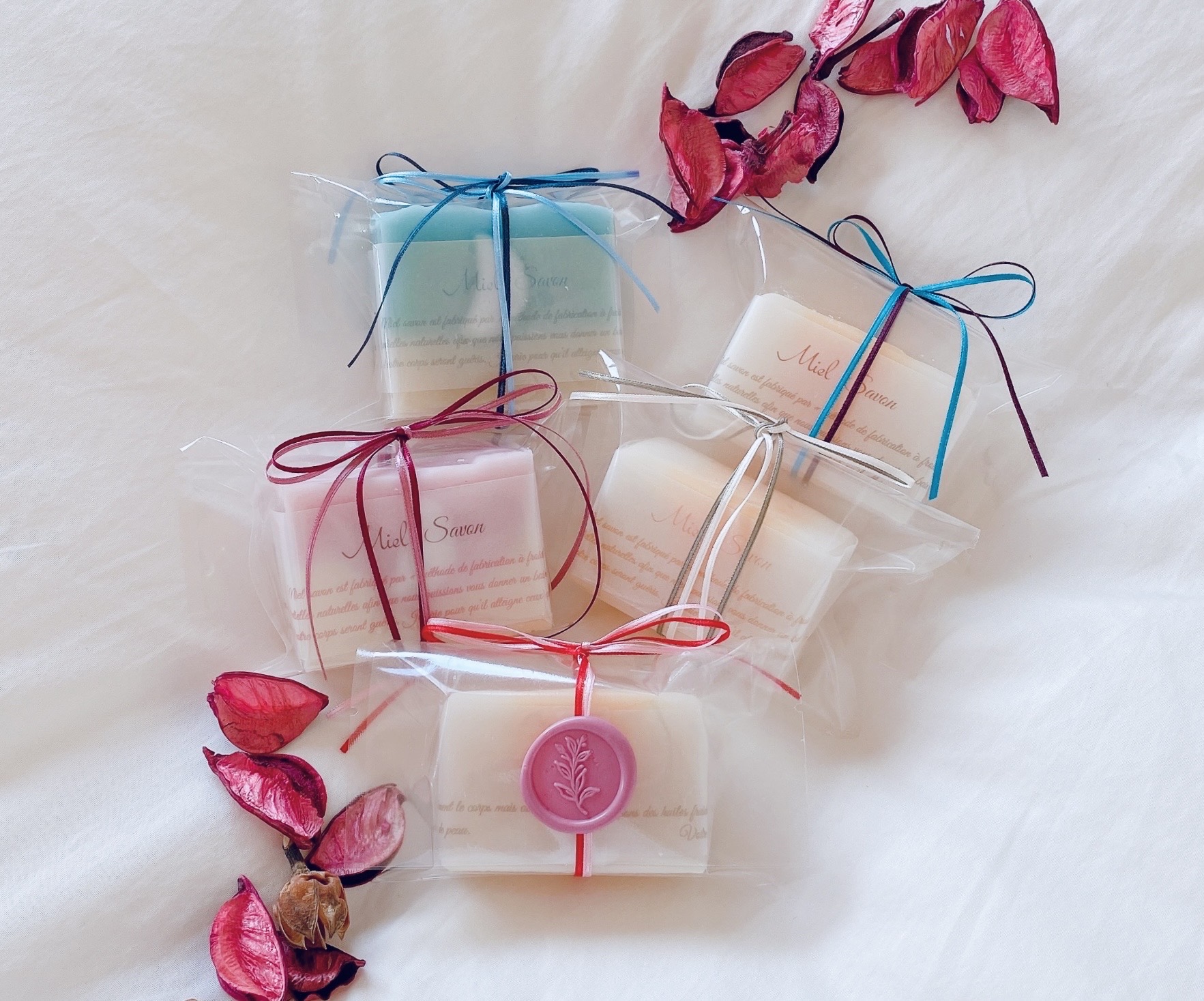 Miel オーガニック石けん 2個（2種）化粧箱入り（泡立てネット、石鹸トレー付き）[ 石鹸 石けん せっけん ソープ 美容 ] 固形石鹸 優しい 全身 悩み 季節 変わり目 トラブル バリア機能 植物オイル グリセリン 潤い 環境 