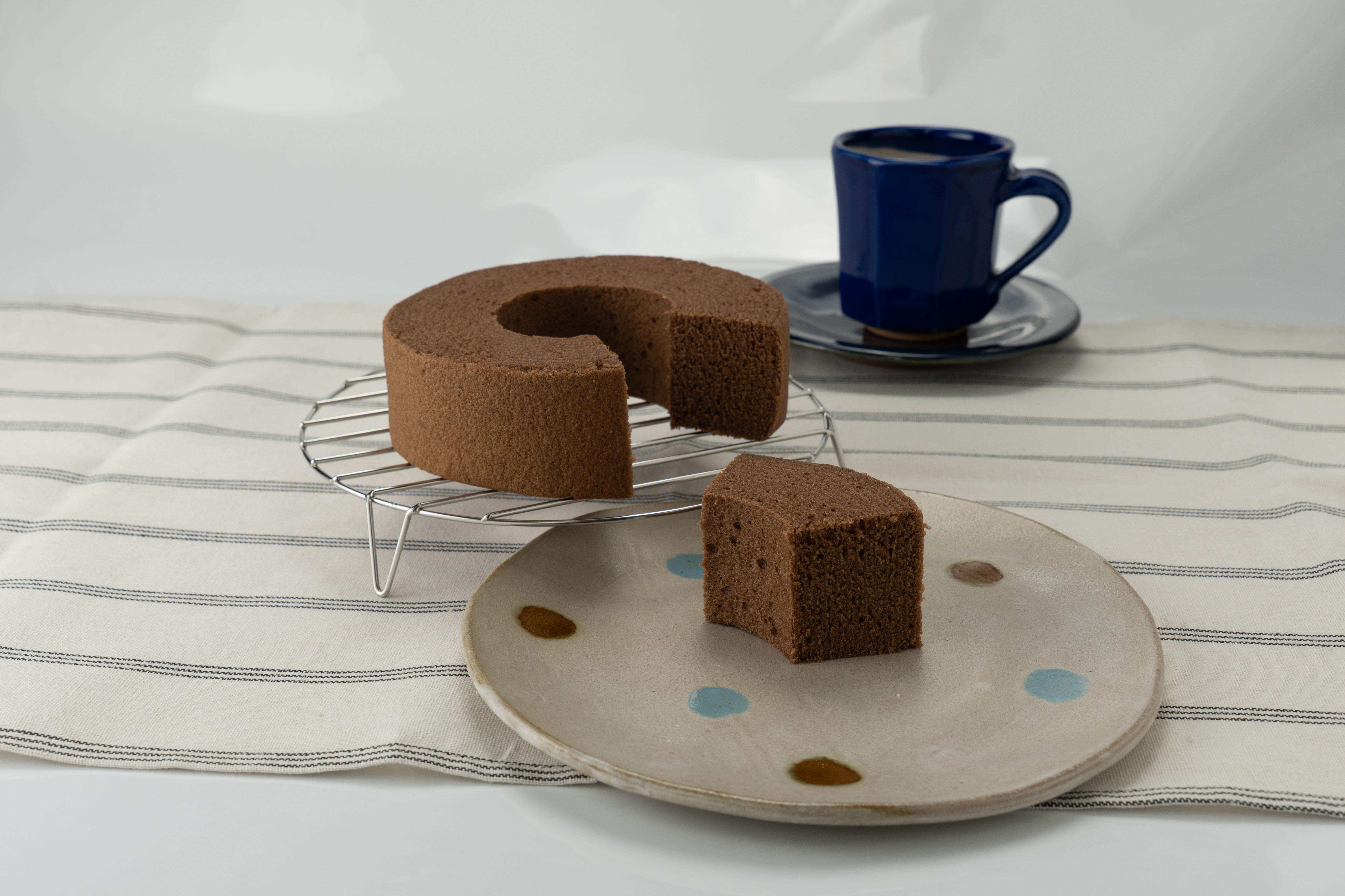 米菓バウム【ホール】ショコラ グルテンフリー 米粉 米粉菓子 小麦不使用 バウムクーヘン しっとりなめらか 優しい甘さ [1321]