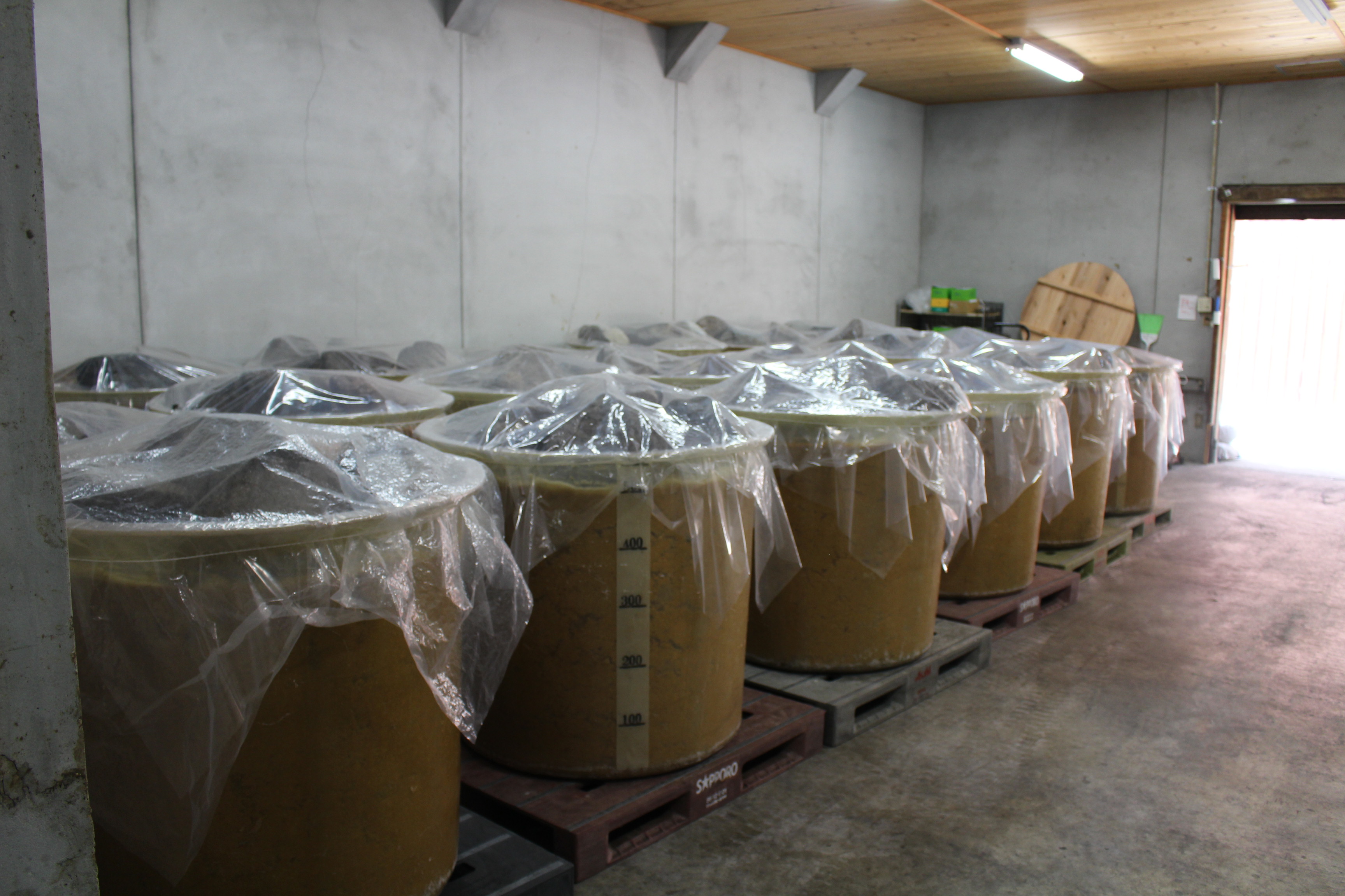 木桶仕込み自然栽培味噌「結」と国産有機味噌5個詰め合わせ[541]