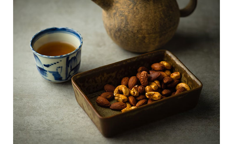 木桶仕込み醤油のミックスナッツ　70g　12袋入[ ナッツ アーモンド カシューナッツ ミックスナッツ 醤油 ]