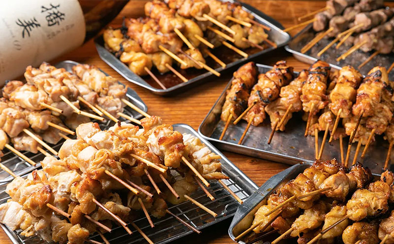 焼き鳥 国産 鶏肉 使用 かしわ家定番 計40本 塩 4種（ 身皮 もも せせり 皮 ） セット お店の味をご自宅で! 冷凍食品 おつまみ つまみ 惣菜 おかず 弁当 冷凍配送 兵庫 兵庫県 稲美町