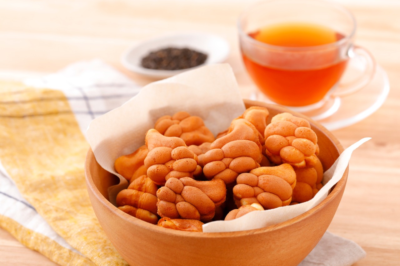 奈良県特産吉野杉箱入り/奈良番茶&極プレーンセット KINTOUN babycastella カステラ 一口カステラ ベビーカステラ 奈良県 奈良市 なら 15-017