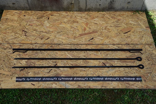 焚火用 シングル ハンガー / ふるさと納税 キャンプ 土台 BBQ バーベキュー グリル 調理 用具 炭火 ピッツバーグ アウトドア スチール ワークス グッズ 焼肉 ステーキ 鉄板焼 送料無料