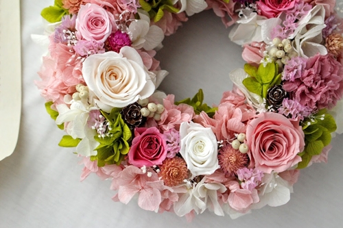 プリザーブドフラワー リース ピンク／HANARA pink 華 花 ギフト 母の日 花冠 かわいい ドライフラワー インテリア 奈良県 宇陀市 誕生日 お祝い 敬老の日 感謝 結婚祝い 還暦 プロポーズ お供え 花ケース入り ふるさと納税 誕生日 お祝い 敬老の日 感謝 結婚祝い 還暦 プロポーズ お供え 花ケース入り 誕生日 お祝い 敬老の日 感謝 結婚祝い 還暦 プロポーズ お供え 花ケース入り 誕生日 お祝い 敬老の日 感謝 結婚祝い 還暦 プロポーズ お供え 花ケース入り 誕生日 お祝い