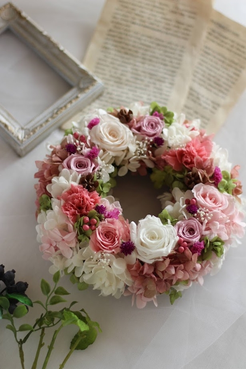 プリザーブドフラワー リース ピンク／HANARA pink 華 花 ギフト 母の日 花冠 かわいい ドライフラワー インテリア 奈良県 宇陀市 誕生日 お祝い 敬老の日 感謝 結婚祝い 還暦 プロポーズ お供え 花ケース入り ふるさと納税 誕生日 お祝い 敬老の日 感謝 結婚祝い 還暦 プロポーズ お供え 花ケース入り 誕生日 お祝い 敬老の日 感謝 結婚祝い 還暦 プロポーズ お供え 花ケース入り 誕生日 お祝い 敬老の日 感謝 結婚祝い 還暦 プロポーズ お供え 花ケース入り 誕生日 お祝い