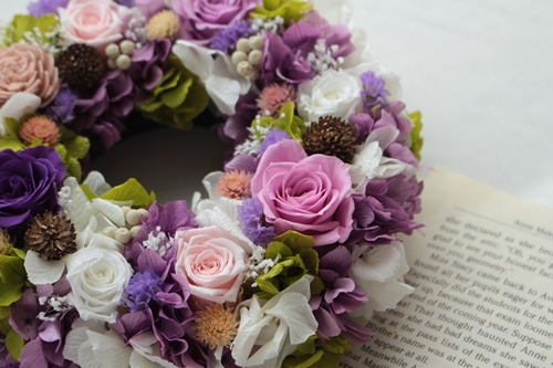 プリザーブドフラワー リース パープル／HANARA 大人色 ラベンダーカラー 華 花 ギフト 母の日 花冠 かわいい ドライフラワー インテリア 奈良県 宇陀市 誕生日 お祝い 敬老の日 感謝 結婚祝い 還暦 プロポーズ お供え 花ケース入り ふるさと納税 誕生日 お祝い 敬老の日 感謝 結婚祝い 還暦 プロポーズ お供え 花ケース入り 誕生日 お祝い 敬老の日 感謝 結婚祝い 還暦 プロポーズ お供え 花ケース入り 誕生日 お祝い 敬老の日 感謝 結婚祝い 還暦 プロポーズ お供え 花ケース入り