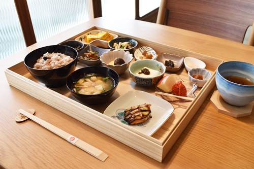 うだ薬湯の宿 やたきや ご宿泊券 1棟貸し／なつかしいみらいクリエイター 古民家 ホテル 奈良県 宇陀市 お中元 贈答用 贈り物 暑中見舞い 夏休み 旅行 ギフト プレゼント 大自然 チケット 体験 アクティビティ 送料無料 ふるさと納税 ギフト 贈り物 お祝い 旅行