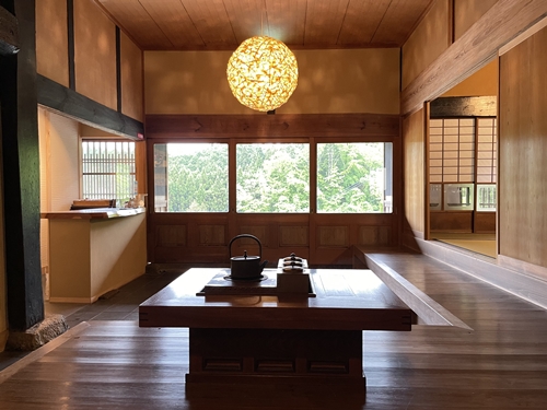 うだ薬湯の宿 やたきや ご宿泊券 1棟貸し／なつかしいみらいクリエイター 古民家 ホテル 奈良県 宇陀市 お中元 贈答用 贈り物 暑中見舞い 夏休み 旅行 ギフト プレゼント 大自然 チケット 体験 アクティビティ 送料無料 ふるさと納税 ギフト 贈り物 お祝い 旅行