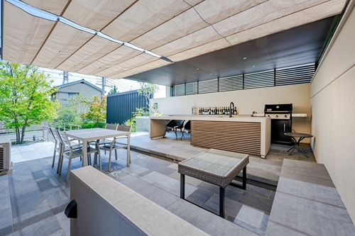 ããããšéãã ã¢ãŠãã㢠ãªãã³ã° Type-A ïŒ ãããããŒã° ããã æç¬ ãªã·ã£ã¬ç©ºé èªç±èšèš ã«ã¹ã¿ãã€ãº ãªãããŒã·ã§ã³ åº ã¬ãŒãã³ãã©ã¹ ã«ãŒã å±å€ ãããã³ ãã¶ã€ã³ ããã å¥è¯ç å®éåž