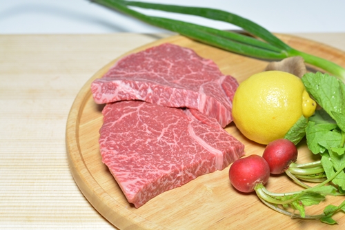 (冷凍） 大和榛原牛 稀少部位 赤身 あっさり もも ランプ ステーキ 150ｇ×2枚 計300ｇ ／ うし源 本店 ふるさと納税 A5 父の日 キャンプ バーベキュー 奈良県 宇陀市 お中元 贈答用 贈り物 暑中見舞い お土産 お歳暮 内祝いまとめ買い 美味しい部位 キャンプ 送料無料 正月