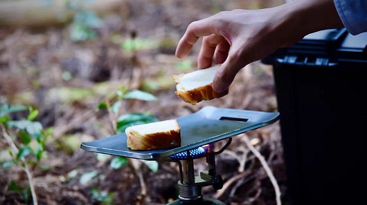 極厚 鉄板 ソロ / ふるさと納税 キャンプ BBQ バーベキュー グリル 調理 用具 用品 炭火 ピッツバーグ アウトドア スチール ワークス 焼肉 ステーキ 鉄板焼 キャンプ飯 登山 送料無料