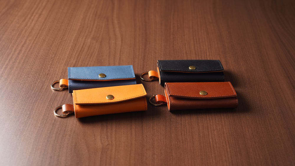 5連 キーケース キーリング 付き 栃木レザー 牛革 日本製 レザー 天然皮革 人気 実用的 車のキー ケース 鍵ケース ギフト 誕生日 プレゼント 還暦 両親 男性 女性 昇進 上司 レディース メンズ シンプル 使いやすい：ブラウン×レンガ 