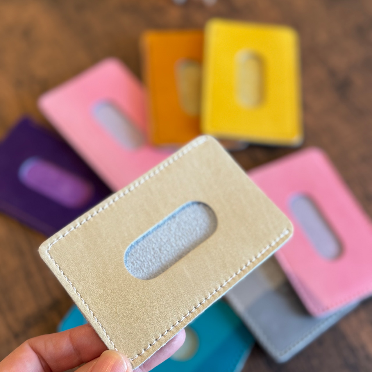 シンプル パスケース JINTO 野球 グローブ 革 革小物 カードケース：ピンク