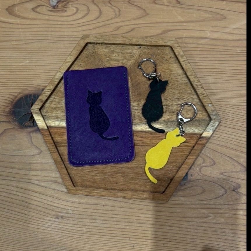 猫 シルエット パスケース JINTO 野球 グローブ 革 小物 レザー 定期入れ ネコ：青