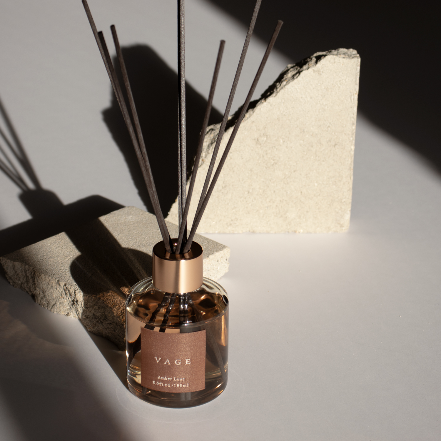 バーグ リード ディフューザー アンバーリュクス 晴香堂 HARUKADO VAGE  ルームフレグランス 芳香剤 インテリア アロマ 香り リビング 玄関 ベッドルーム 車 プレゼント ギフト