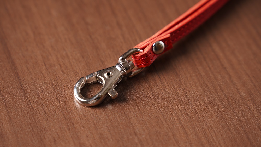 IDネーム ホルダー 栃木レザー 牛革 日本製 レザー 天然皮革 人気 実用的 ギフト 誕生日 プレゼント 還暦 両親 男性 女性 昇進 上司 レディース メンズ シンプル 使いやすい 人気 おすすめ 30代 40代 50代 ASK：ブラック