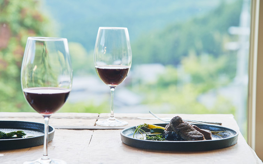 森のオーベルジュ 星咲〜きらら〜　１泊２食宿泊券（J.S.A.ソムリエエクセレンスによるワインペアリング）