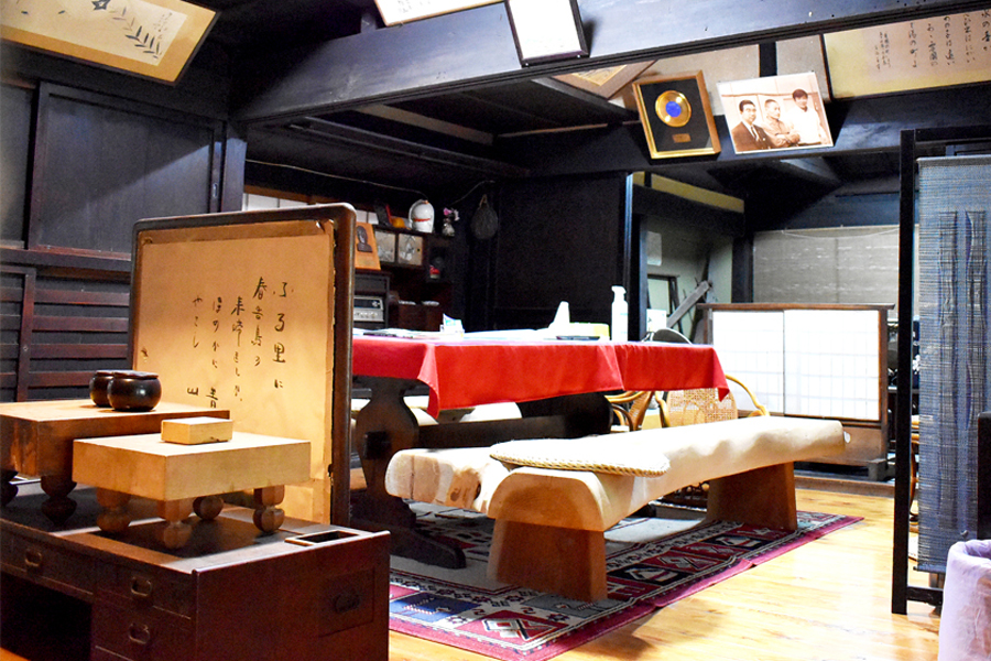 旅行 宿泊 民宿 2名様分チケット / 古民家の宿木治屋1泊2食付き宿泊券(2名様) 〜夕食は地元のものをふんだんに使った 川魚懐石〜