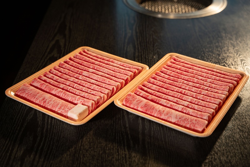 大和牛　ローススライス　すき焼用 1kg  ///すき焼き 黒毛和牛 霜降り ロース ブランド牛 すき焼き しゃぶしゃぶ お肉 柔らかい 美味しい スライス お鍋 料理 冷凍 奈良県 広陵町