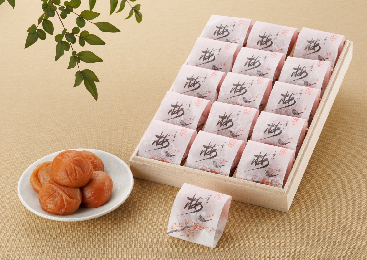 M043　紀州南高梅　梅満開１５粒入り