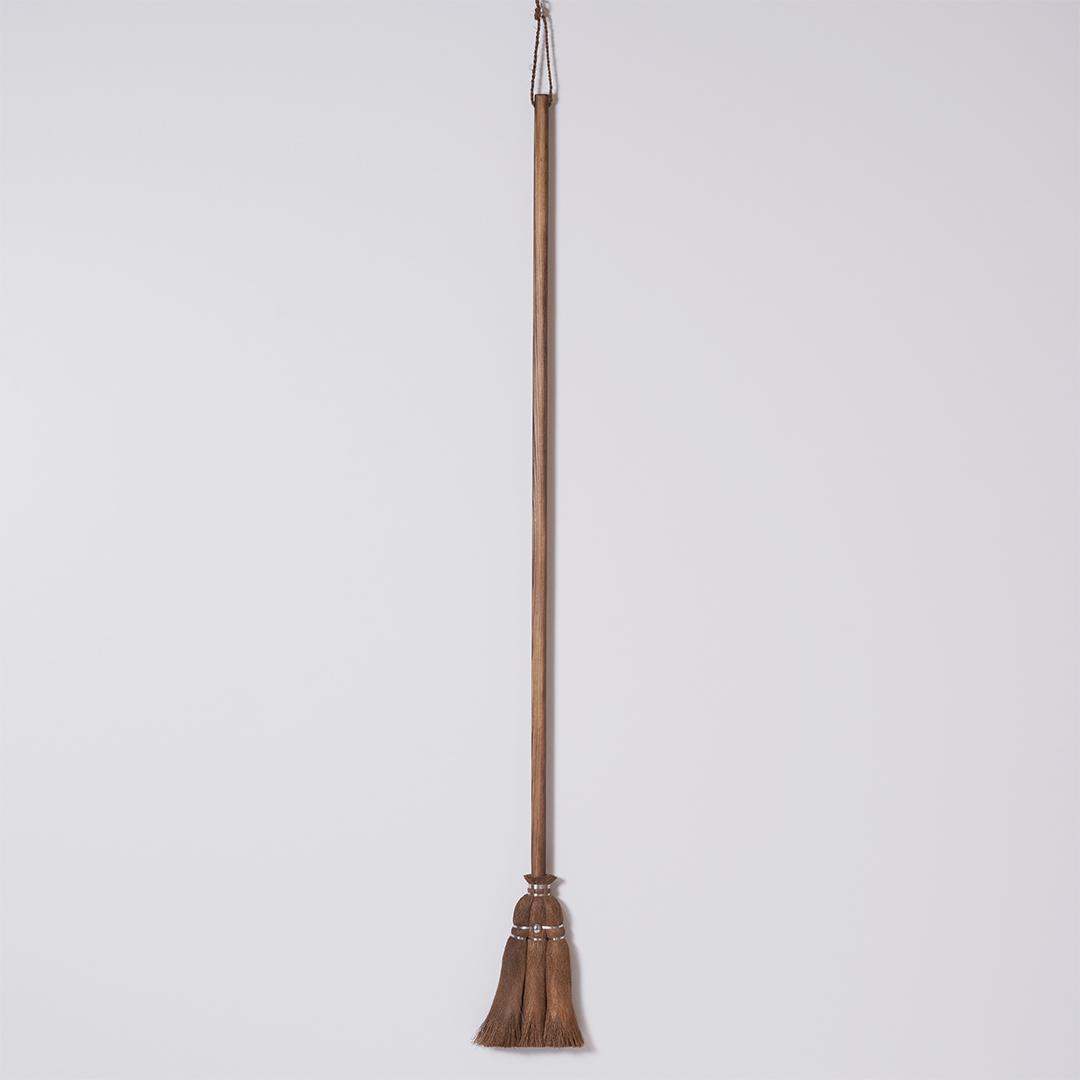 高田耕造商店 しゅろのやさしいほうき 三玉 焼檜柄 長