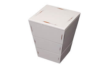 台形入子三段重箱（変根来/白）