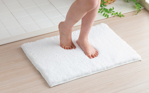 思わず頬ずりしたくなるバスマット プレミアム45x60ｃｍ　ホワイト