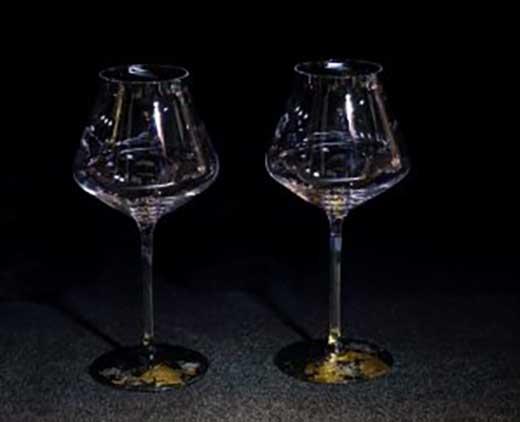 ワイングラスぺルラ2P（古代金箔・漆黒)